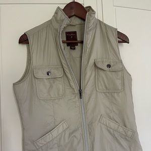 TOMMY BAHAMA Golf Women’s Lightweight Nylon Puffer Vest Size Small S Beige